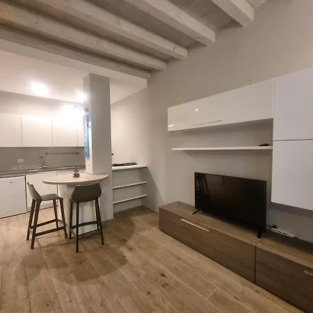 Profumo Di Lago Desenzano-By Goccia Di Lago Desenzano del Garda Buitenkant foto