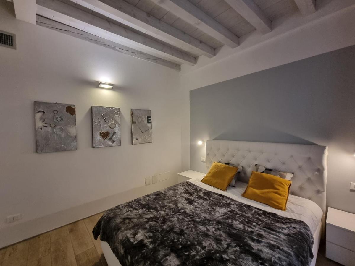 Profumo Di Lago Desenzano-By Goccia Di Lago Desenzano del Garda Buitenkant foto